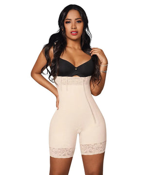 Faja para vestidos estilo strapless con control de abdomen, media pierna y cremallera lateral ( REF. O-050 )